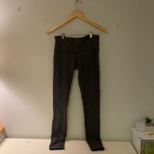 Lululemon grey & white herringbone leggings - 28” inseam - women’s size 6 - 🍋🩶